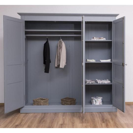 klasicky masivny sedy satnikovy skrina satnik klasicky francuzsky styl nabytok mediteransky velkorozmerny jedinecny provence provensalsky vidiecky styl spalna nabytok interierovy obchod budapest lameridiana.jpg